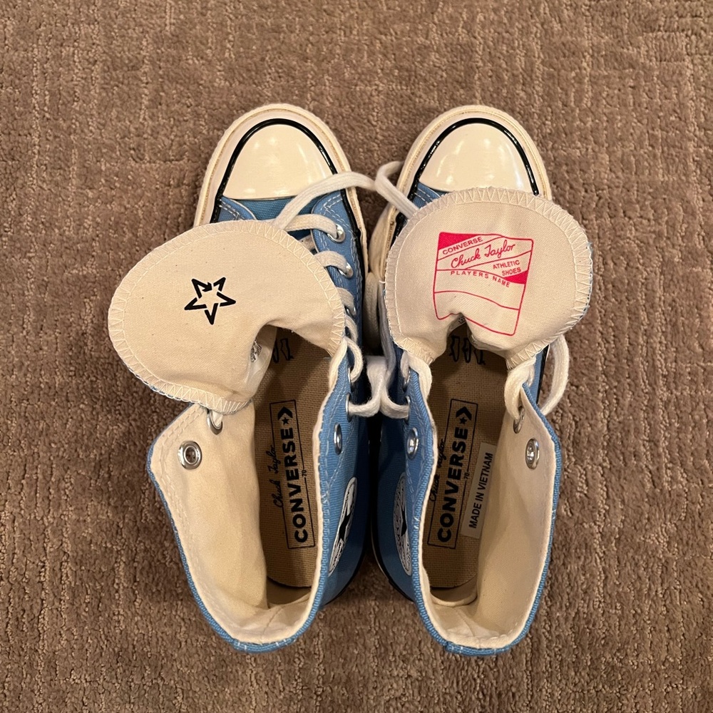 Blue converse - Picture 4 of 6